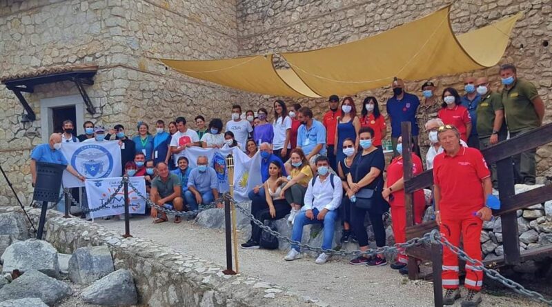Il gruppo dell'Università di Cassino al termine della passeggiata di Climbing for climate