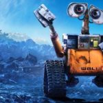 Il robot protagonista del film d'animazione passeggia al chiaro di luna