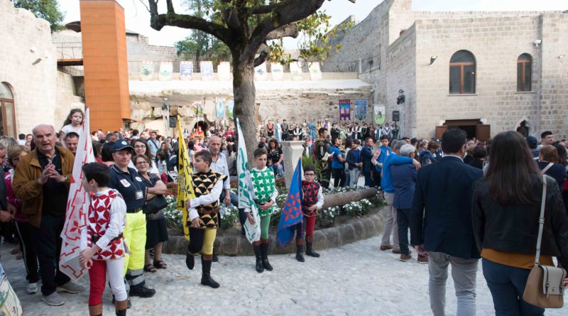 La sfilalata durante l'inaugurazione del castello di Mignano Montelungo | Foto di Matteo Ricci