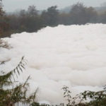 La schiuma sul fiume Sacco