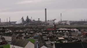 Una vista su Port Talbot (Inghilterra) nel video di Bansky
