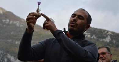 Francesco Tomaselli è il titolare dell'azienda erboristica Fibreno Officinali di Isola del Liri