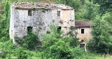 Una delle abitazioni abbandonate a Fossa Maiura