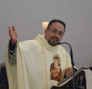 Don Nello, parroco di Sant'Angelo in Theodice