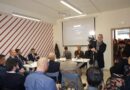 Le istituzioni al tavolo e il pubblico in platea durante l'inaugurazione dell'Open Hub a Cassino