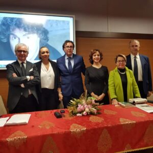 Da sinistra il dottor Grieco, la moglie di Stefano d'Orazio, Tiziana Giardoni, il sindaco Andrea De Luca, Rosy Cristiano, Angela Cantalamessa e il vicesindaco